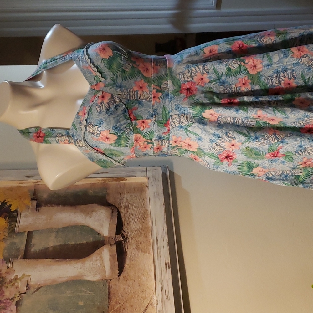 Hot Topic Dress - Picture 3 of 13